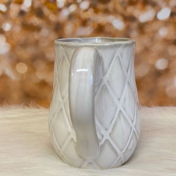 Bread and Butter Cream Geometric Design ￼32 Oz Pitcher - Picture 5 of 6